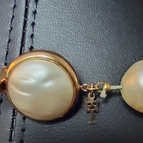 Cream Pearl Strand Necklace – Classic Women's Jewelry - Picture 3 of 6